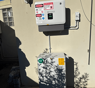 solar-battery-installation