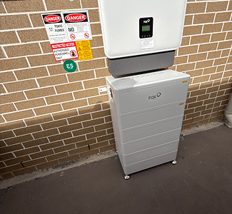 solar-battery-installation